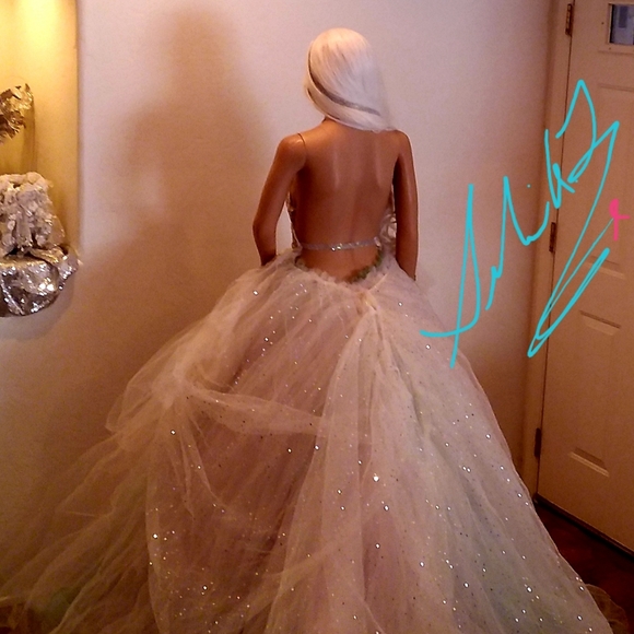 CECILIA Ivory Lace Tulle Wedding Ballgown Set - Picture 5 of 14